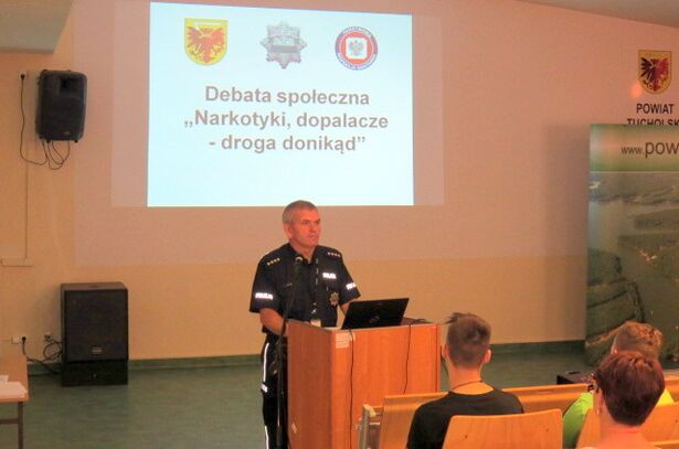 Debata 'Narkotyki, dopalacze – droga donikąd' Książnica Tuchola KPP Tucchola 24.05.2016 1