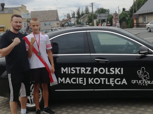 Maciej Kotlęga srebro na Ogólnopolskiej Olimpiadzie Młodzieży Półtusk 07.2017 (fot.  Boxing Team Chojnice) 2